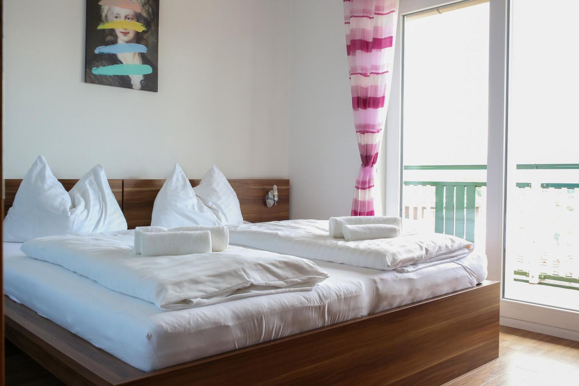 Self-Check In Apartmenthotel Seeglueck Pörtschach am Wörthersee Eksteriør billede