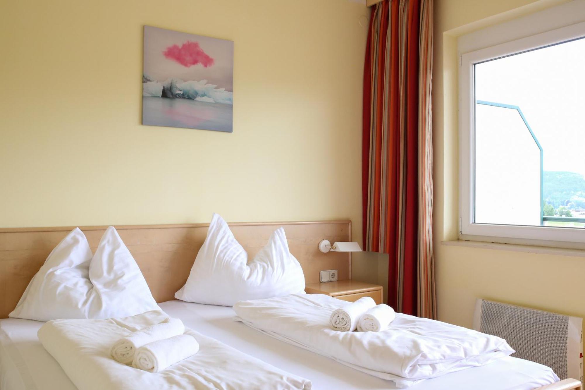 Self-Check In Apartmenthotel Seeglueck Pörtschach am Wörthersee Eksteriør billede